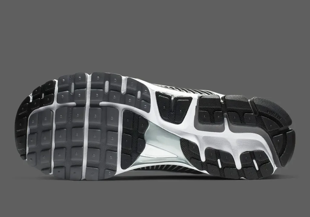 Nike Zoom Vomero 5 SP “Dark Grey” returns for the Holidays 2024